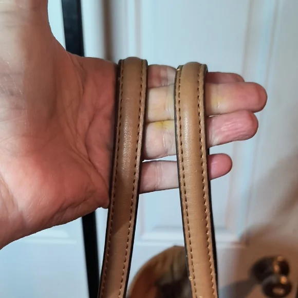 Pretty NINE WEST Beige/Brown Signature Print Floral Tote NICE!! - Picture 7 of 13